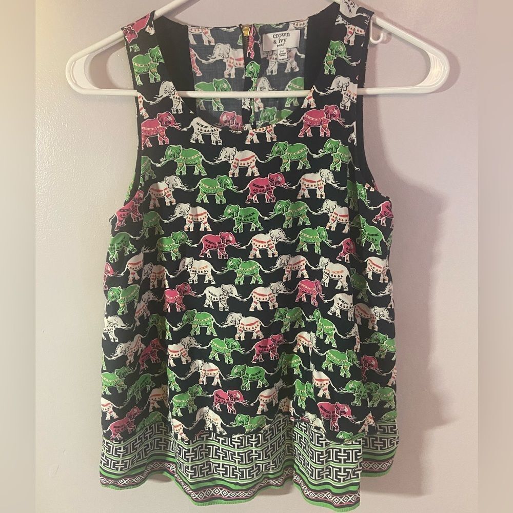 Crown and Ivy Elephant Top Size Petite